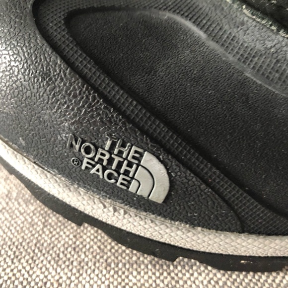 Women’s Northface winter boots - Picture 8 of 9